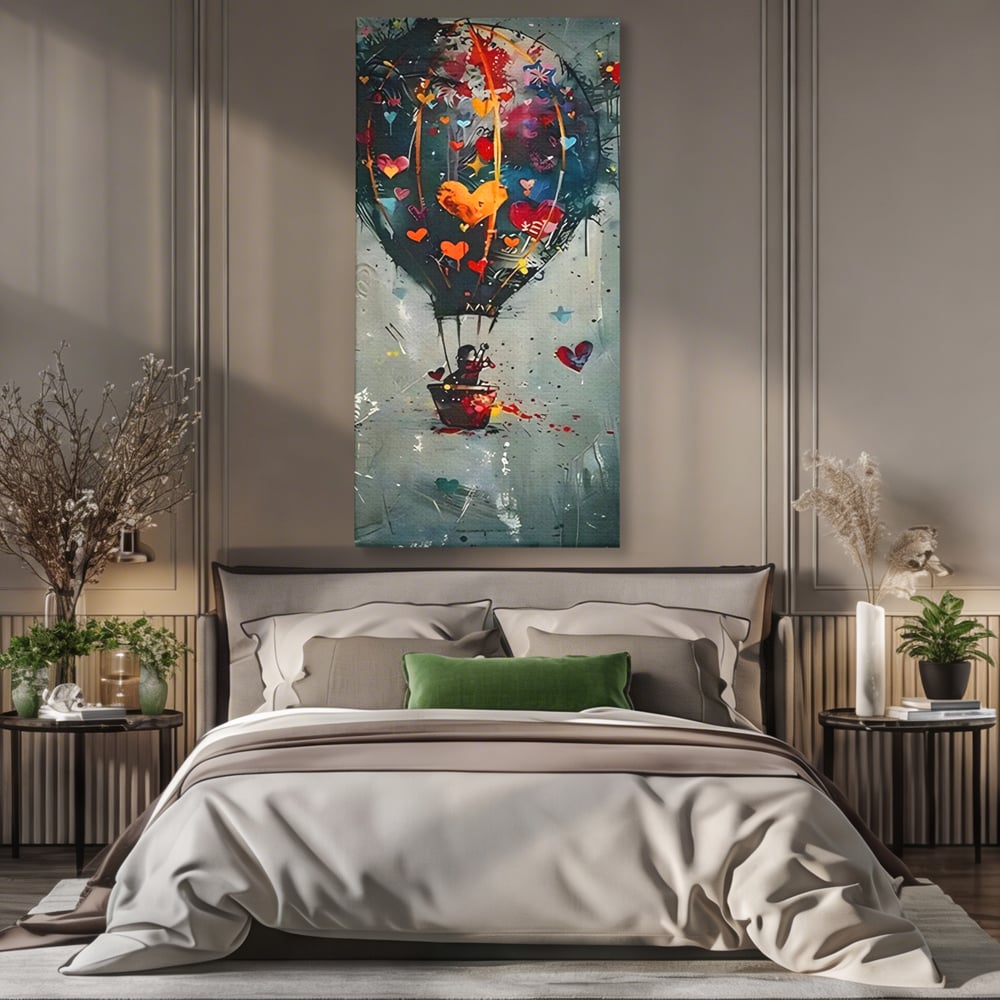 Tablou canvas cu tablou canvas cu balon cu aer cald si inimi, fara rama, pe sasiu de lemn, pe perete intr-un dormitor